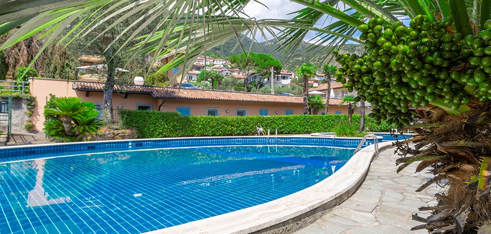 villa edy pool slide 3