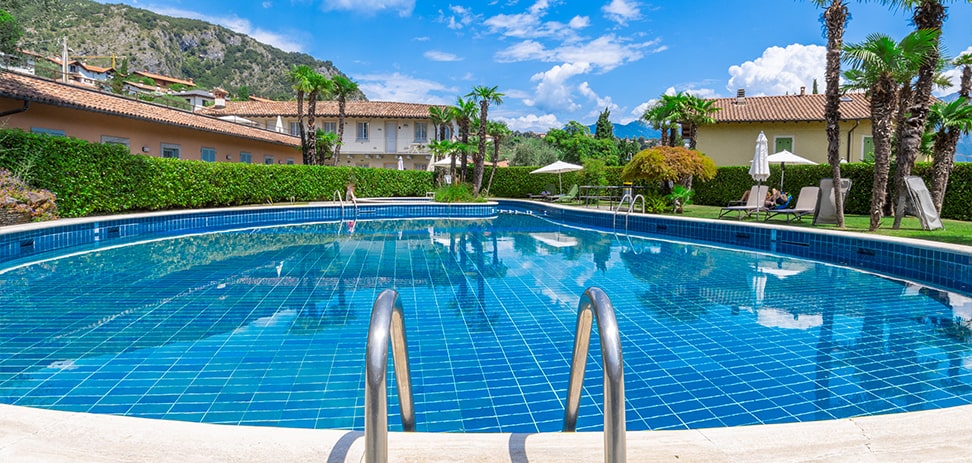 villa edy pool slide 4